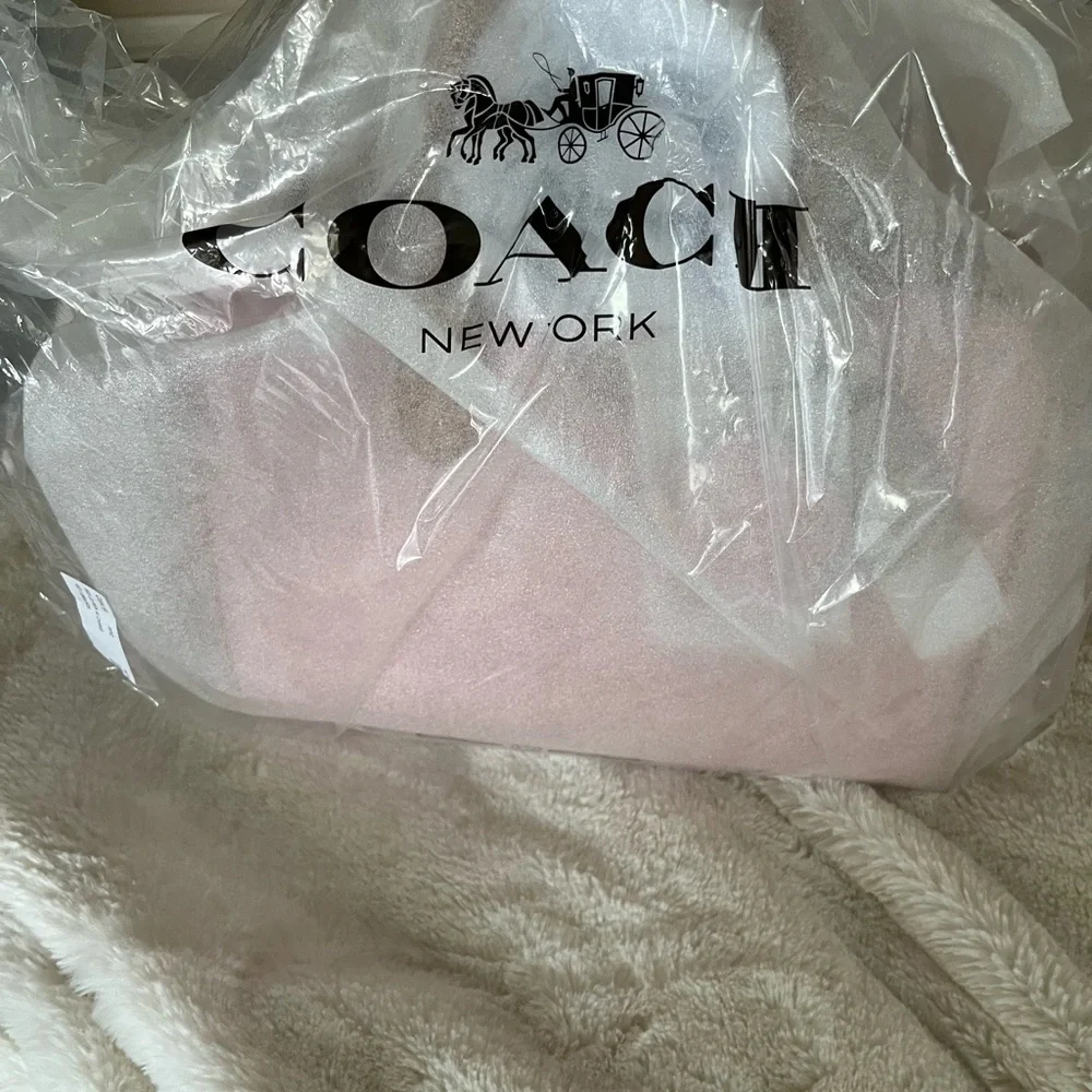 Coach Pink Signature Large Satchel - Picture 4 of 4